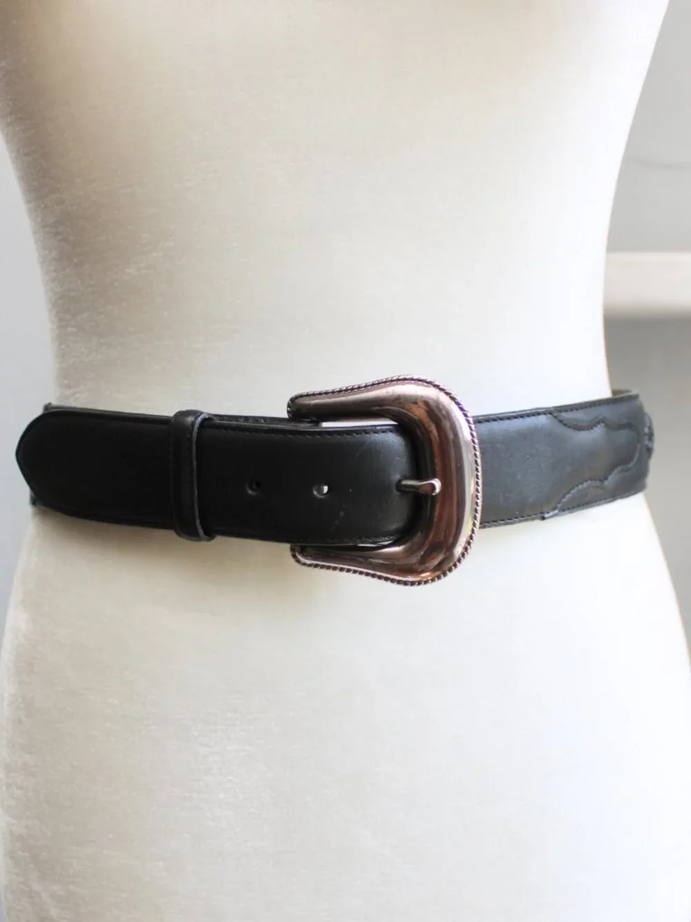 Vintage Western Leather Star Metal Medallion Accent Buckle Belt Size Small